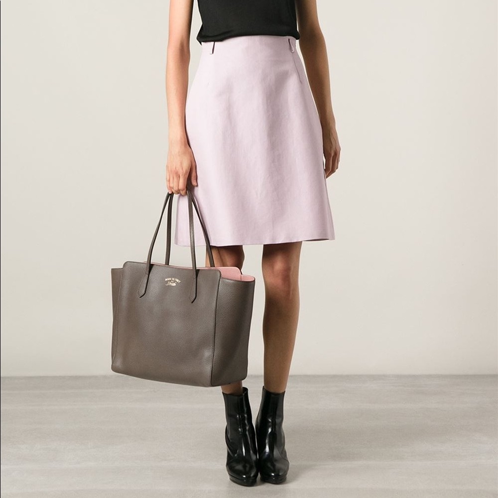 Gucci Medium Leather Swing Tote